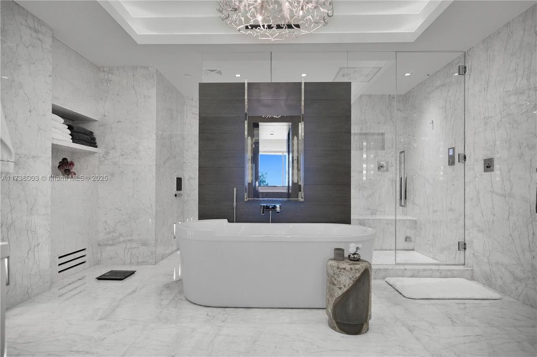 Recently Sold: $26,000,000 (4 beds, 4 baths, 3936 Square Feet)