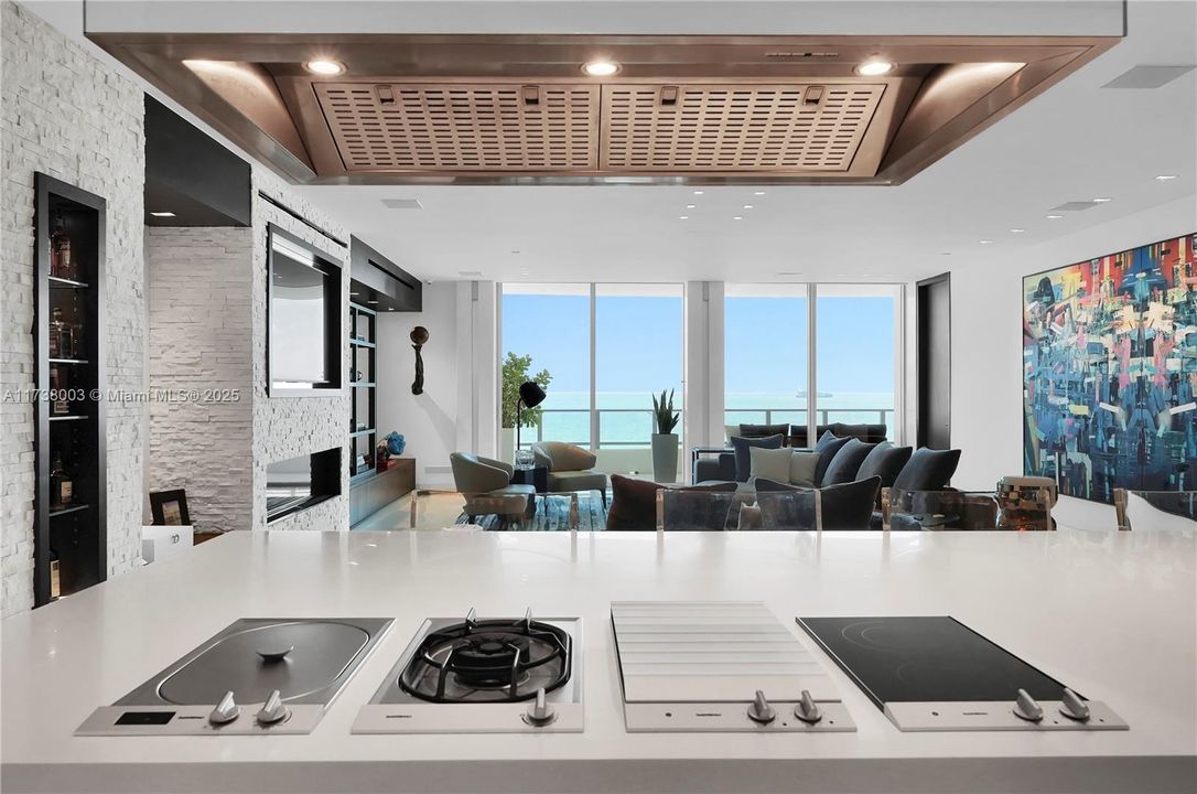 Recently Sold: $26,000,000 (4 beds, 4 baths, 3936 Square Feet)