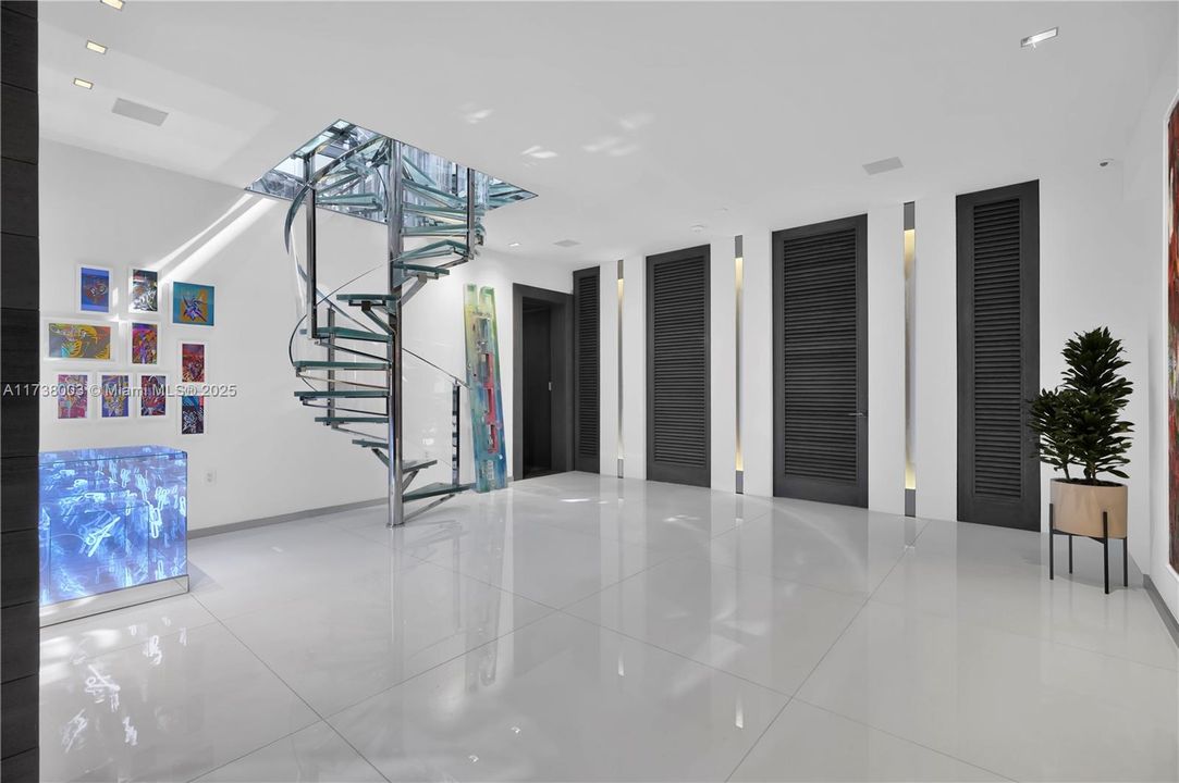 Recently Sold: $26,000,000 (4 beds, 4 baths, 3936 Square Feet)