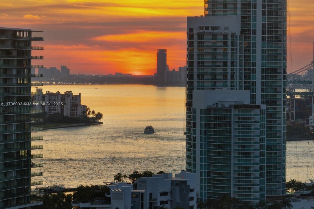 Recently Sold: $26,000,000 (4 beds, 4 baths, 3936 Square Feet)