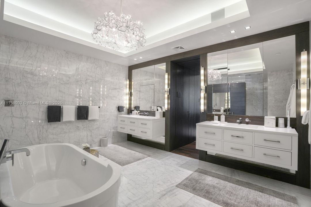 Recently Sold: $26,000,000 (4 beds, 4 baths, 3936 Square Feet)