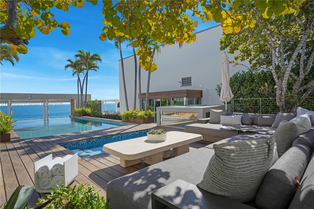 Recently Sold: $26,000,000 (4 beds, 4 baths, 3936 Square Feet)
