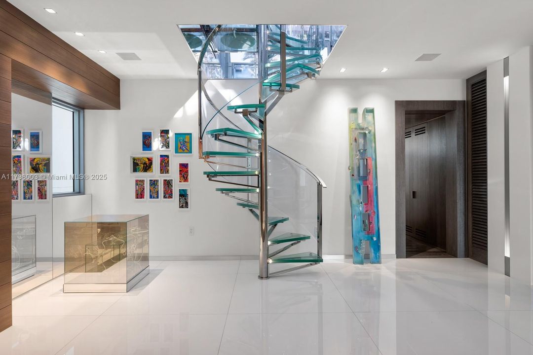 Recently Sold: $26,000,000 (4 beds, 4 baths, 3936 Square Feet)