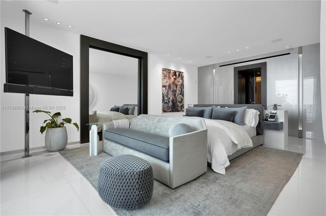 Recently Sold: $26,000,000 (4 beds, 4 baths, 3936 Square Feet)