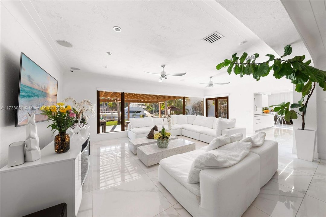 Activo con contrato: $7,500,000 (3 camas, 3 baños, 2860 Pies cuadrados)