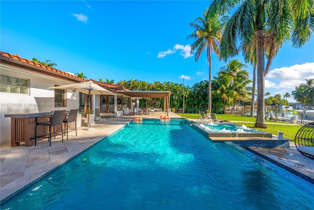 Activo con contrato: $7,500,000 (3 camas, 3 baños, 2860 Pies cuadrados)