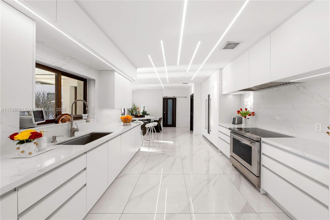 Activo con contrato: $7,500,000 (3 camas, 3 baños, 2860 Pies cuadrados)