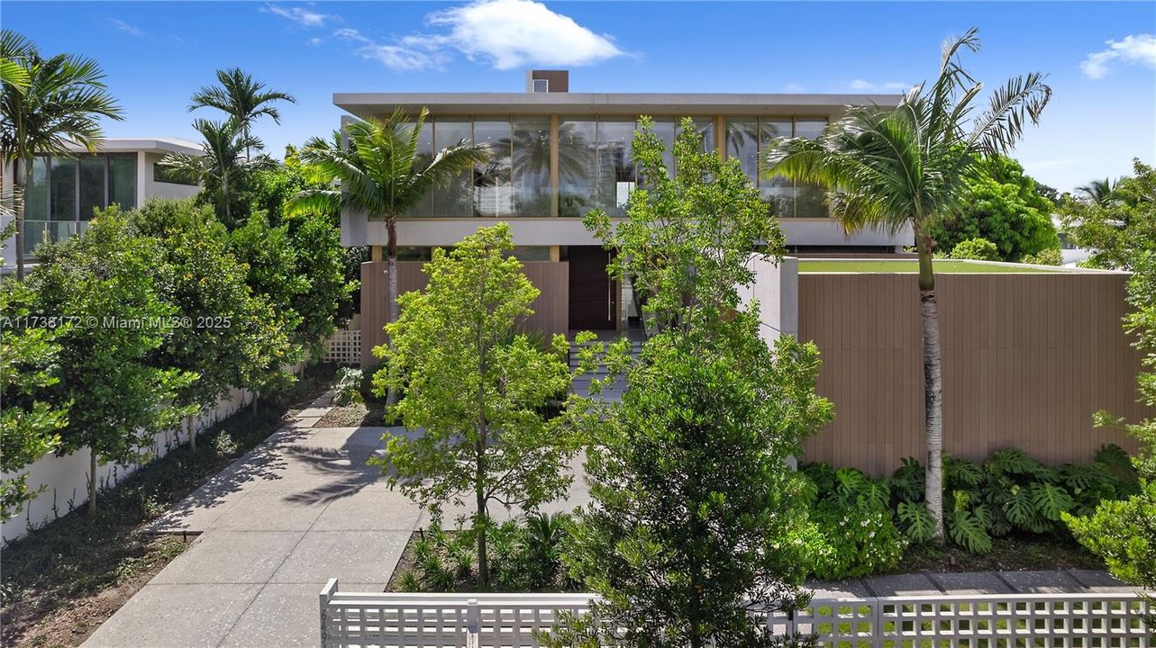 Vendido Recientemente: $34,999,000 (6 camas, 8 baños, 0 Pies cuadrados)
