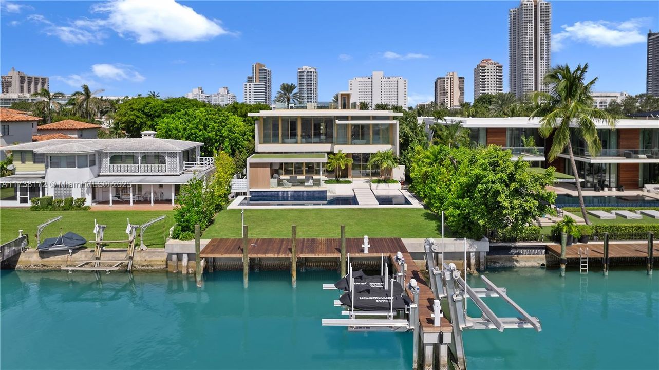 Vendido Recientemente: $34,999,000 (6 camas, 8 baños, 0 Pies cuadrados)