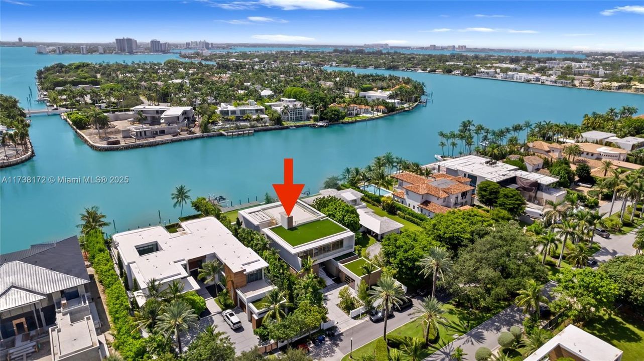 Vendido Recientemente: $34,999,000 (6 camas, 8 baños, 0 Pies cuadrados)