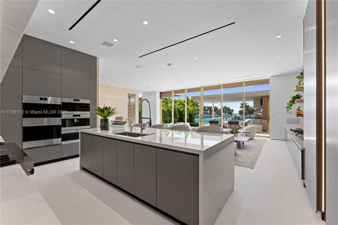 Vendido Recientemente: $34,999,000 (6 camas, 8 baños, 0 Pies cuadrados)