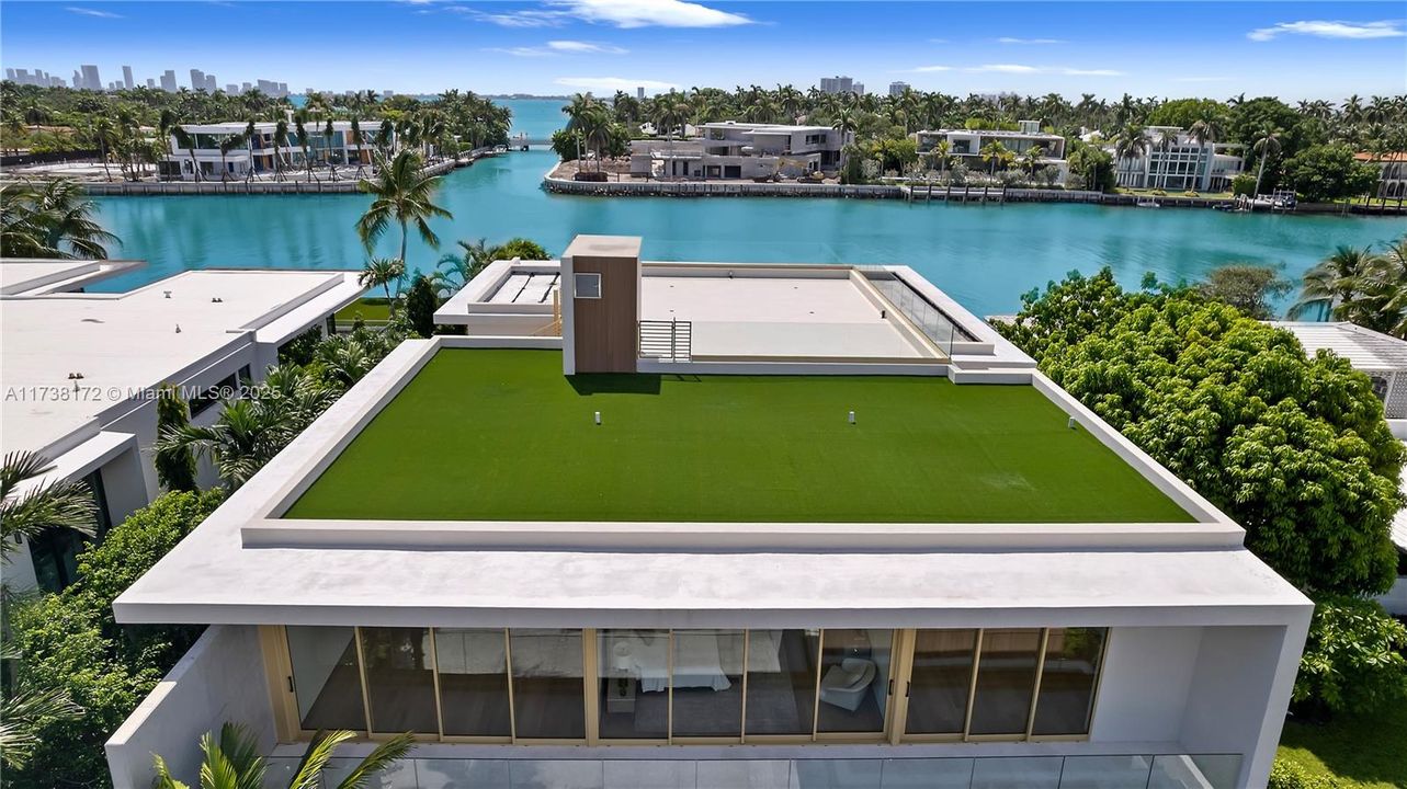 Vendido Recientemente: $34,999,000 (6 camas, 8 baños, 0 Pies cuadrados)