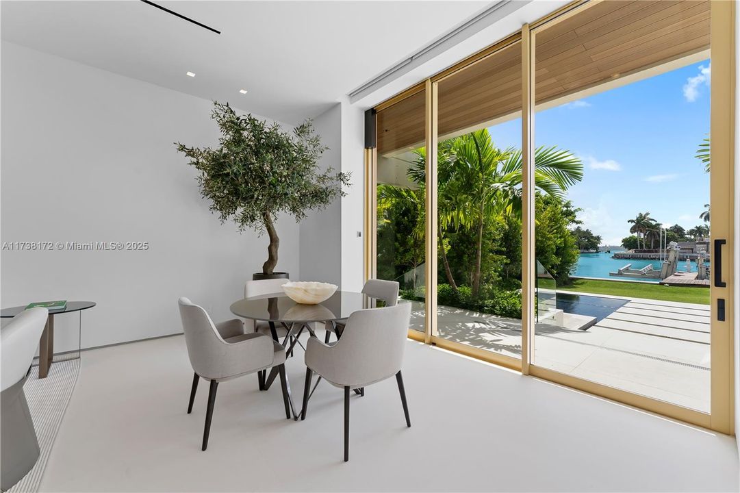 Vendido Recientemente: $34,999,000 (6 camas, 8 baños, 0 Pies cuadrados)