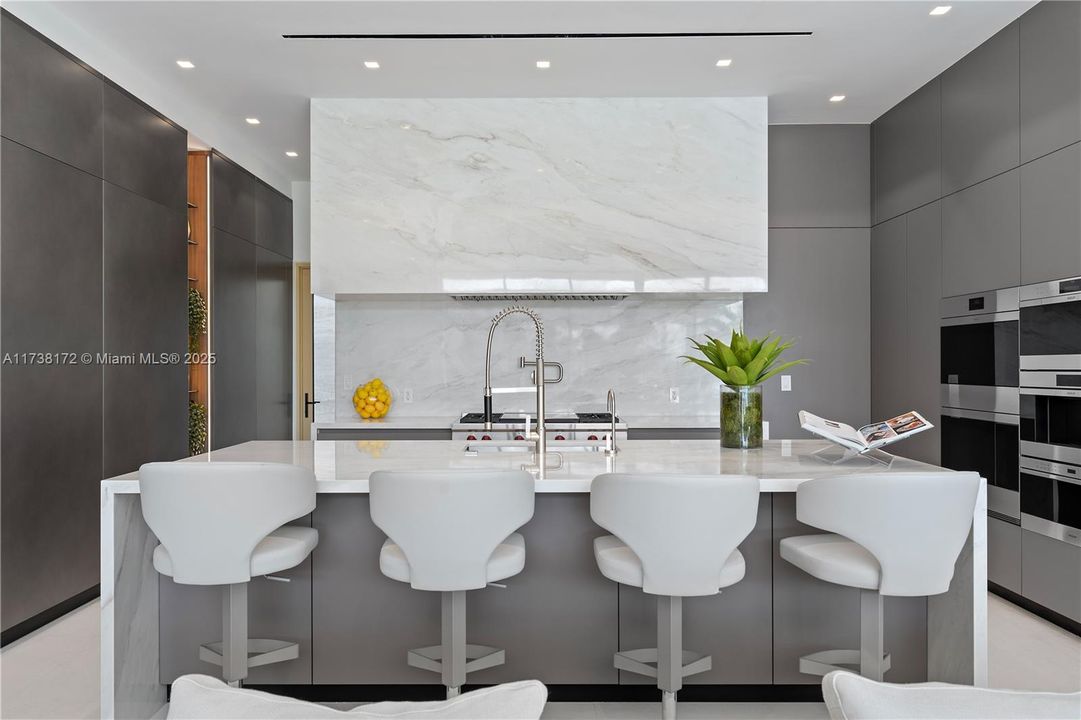 Vendido Recientemente: $34,999,000 (6 camas, 8 baños, 0 Pies cuadrados)