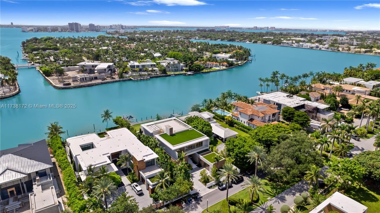 Vendido Recientemente: $34,999,000 (6 camas, 8 baños, 0 Pies cuadrados)