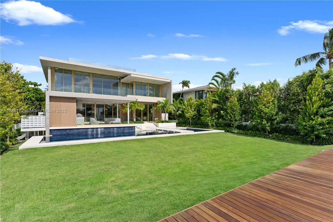 Vendido Recientemente: $34,999,000 (6 camas, 8 baños, 0 Pies cuadrados)