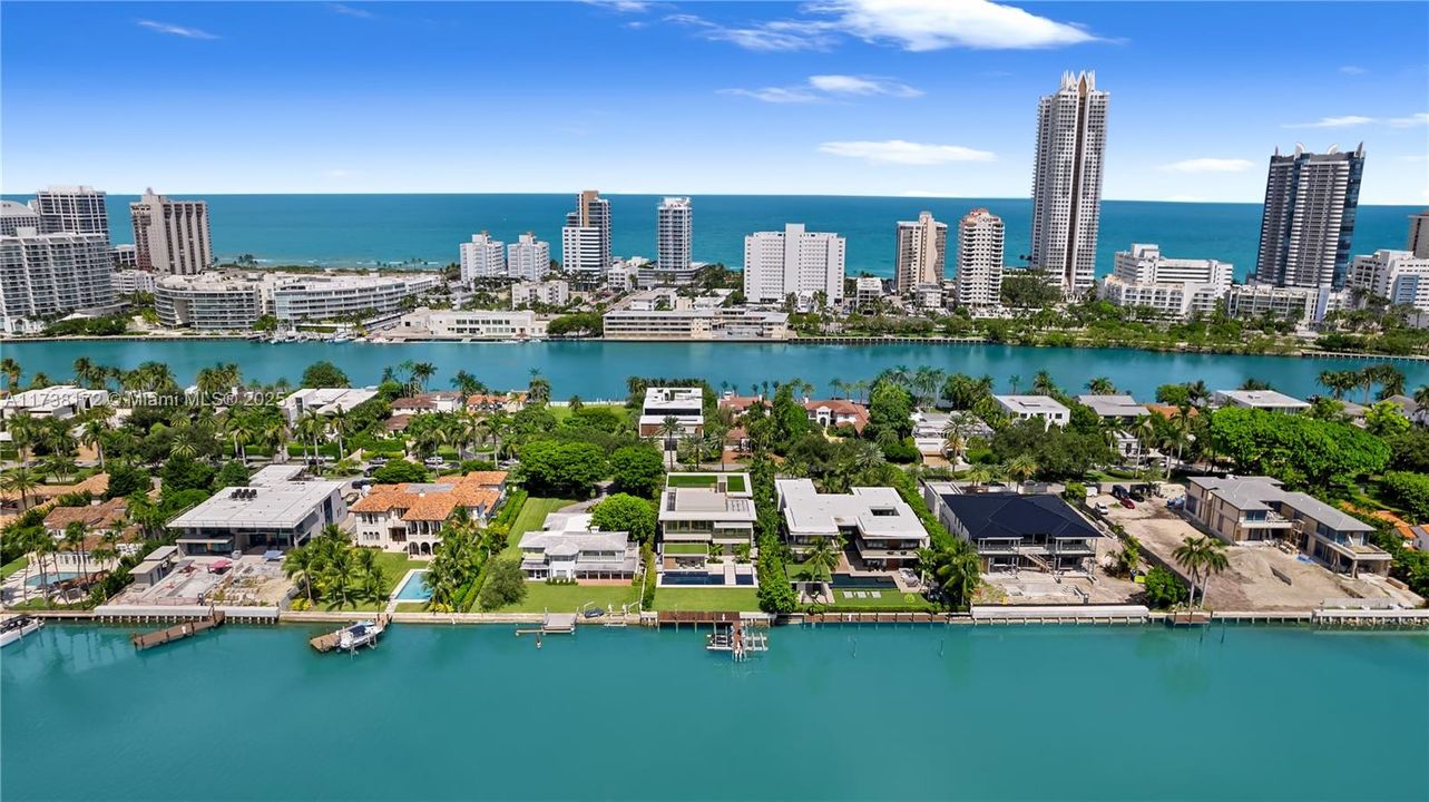 Vendido Recientemente: $34,999,000 (6 camas, 8 baños, 0 Pies cuadrados)