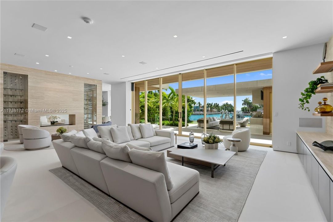 Vendido Recientemente: $34,999,000 (6 camas, 8 baños, 0 Pies cuadrados)