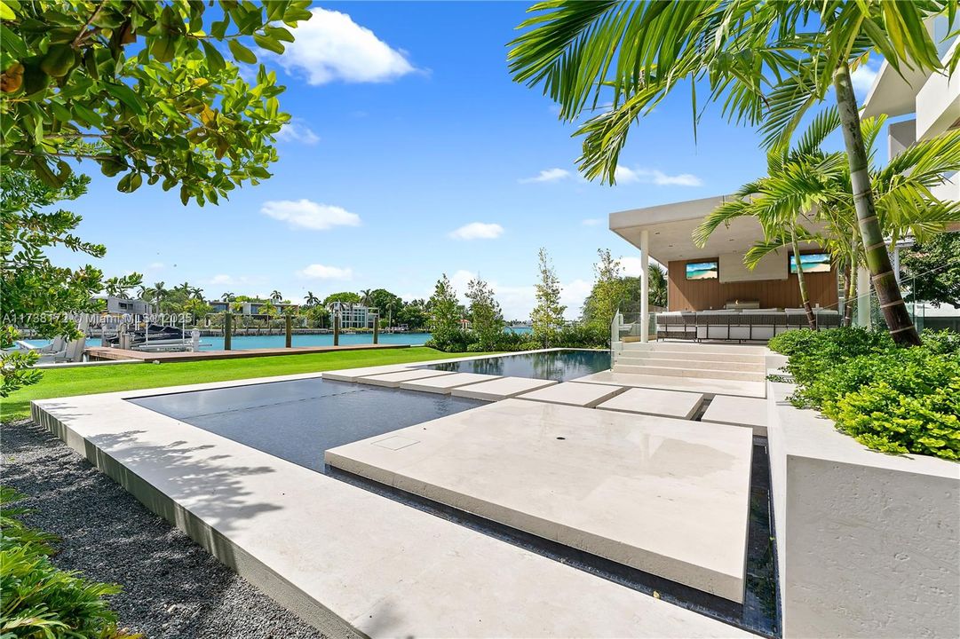 Vendido Recientemente: $34,999,000 (6 camas, 8 baños, 0 Pies cuadrados)