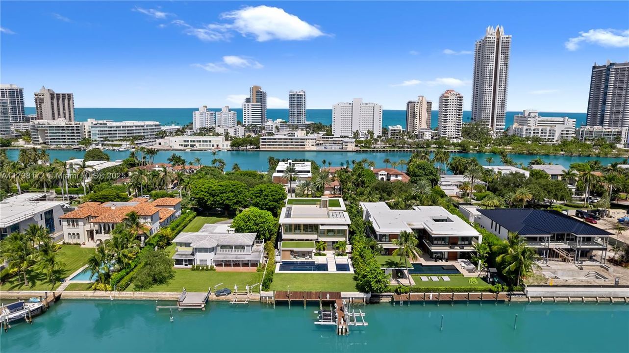 Vendido Recientemente: $34,999,000 (6 camas, 8 baños, 0 Pies cuadrados)