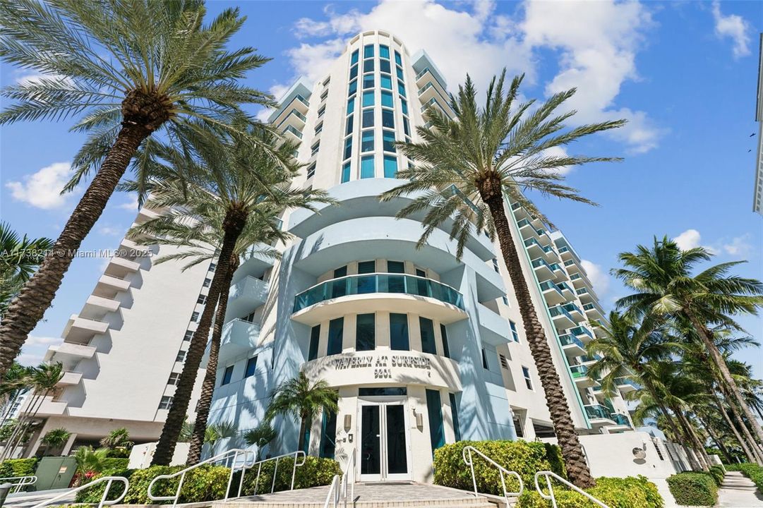 For Sale: $690,000 (2 beds, 2 baths, 1002 Square Feet)