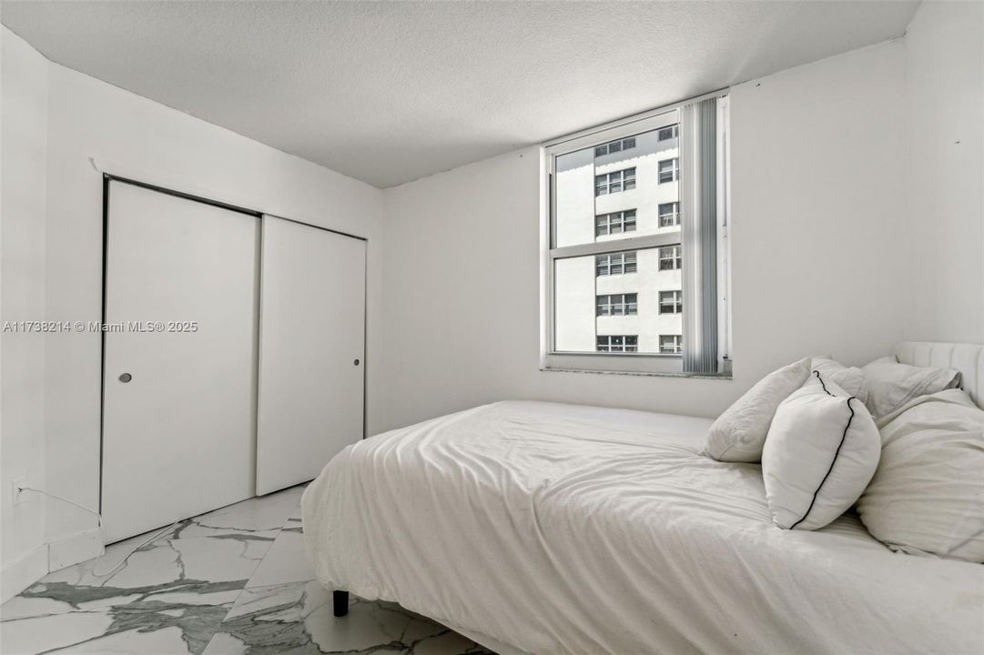 For Sale: $690,000 (2 beds, 2 baths, 1002 Square Feet)