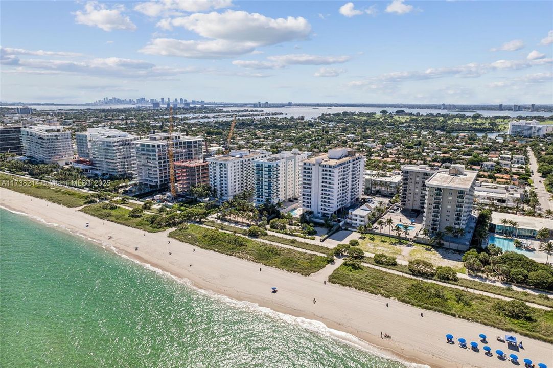 For Sale: $690,000 (2 beds, 2 baths, 1002 Square Feet)