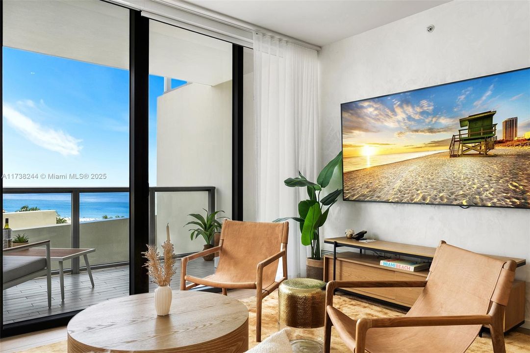 For Sale: $2,650,000 (2 beds, 2 baths, 1287 Square Feet)