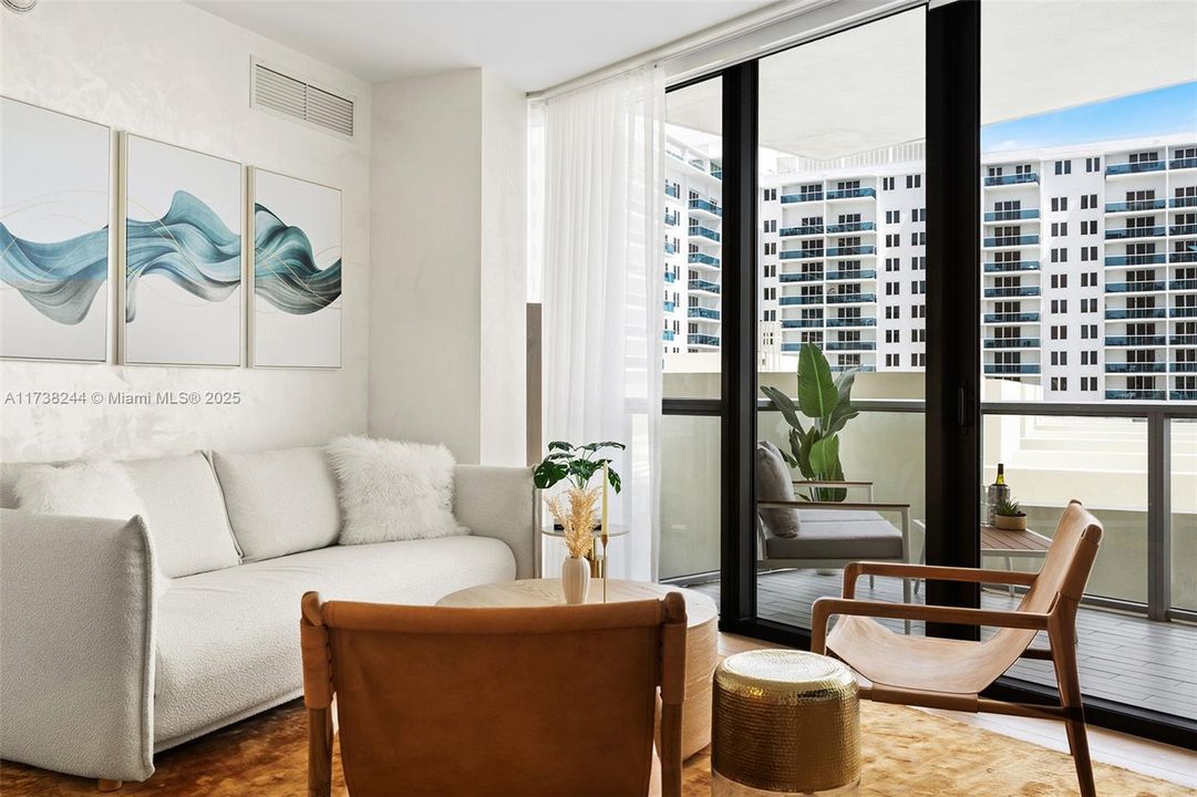 For Sale: $2,650,000 (2 beds, 2 baths, 1287 Square Feet)