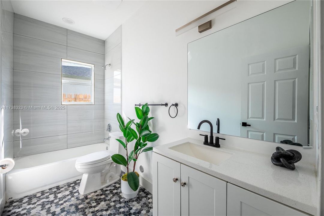 最近售出: $524,000 (4 贝兹, 2 浴室, 1550 平方英尺)