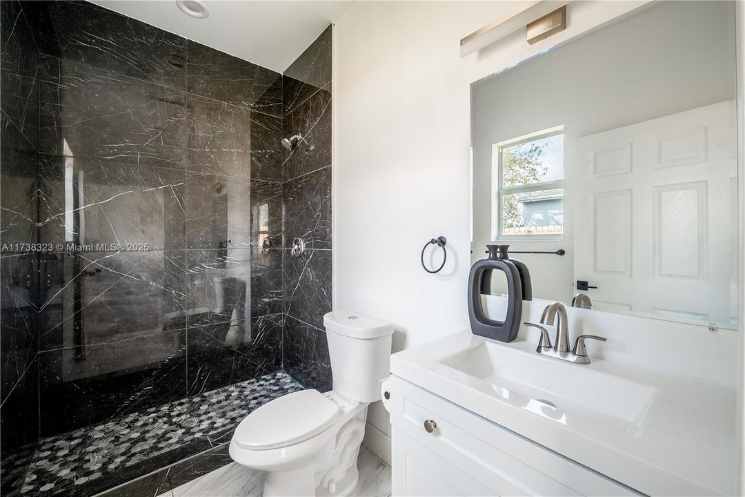 最近售出: $524,000 (4 贝兹, 2 浴室, 1550 平方英尺)