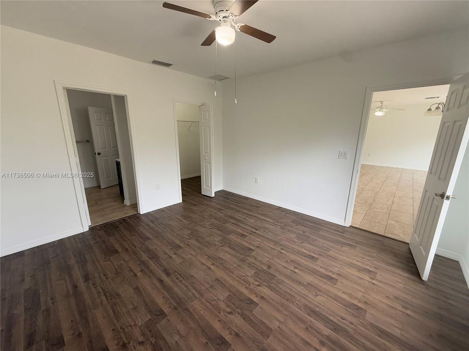 Recently Rented: $1,945 (3 beds, 2 baths, 1357 Square Feet)