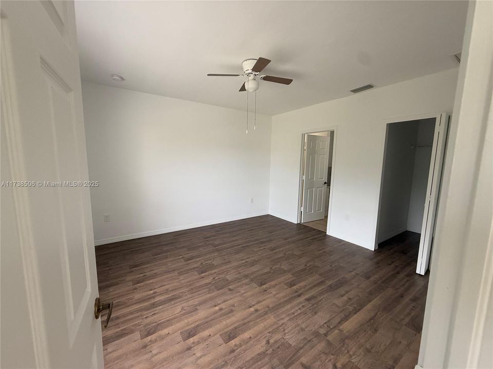 Recently Rented: $1,945 (3 beds, 2 baths, 1357 Square Feet)