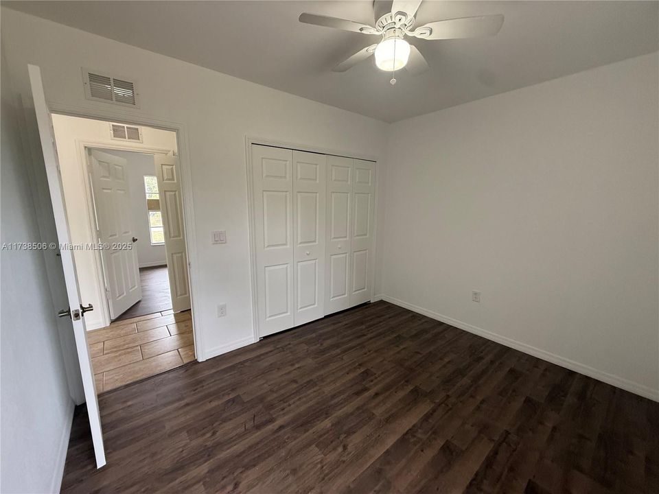 Recently Rented: $1,945 (3 beds, 2 baths, 1357 Square Feet)
