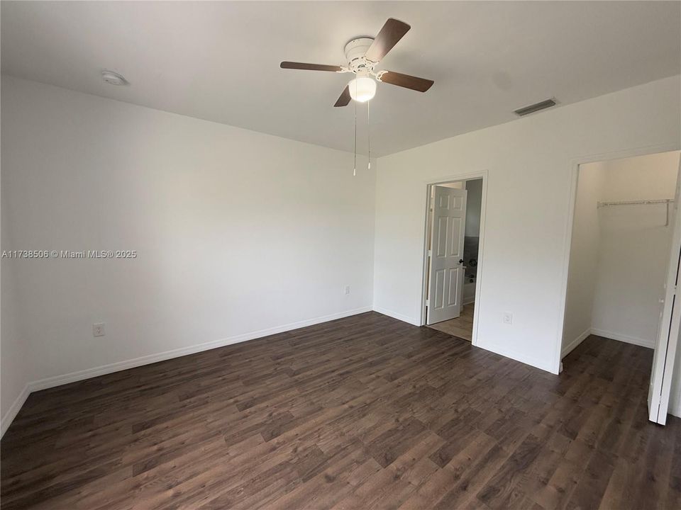 Recently Rented: $1,945 (3 beds, 2 baths, 1357 Square Feet)