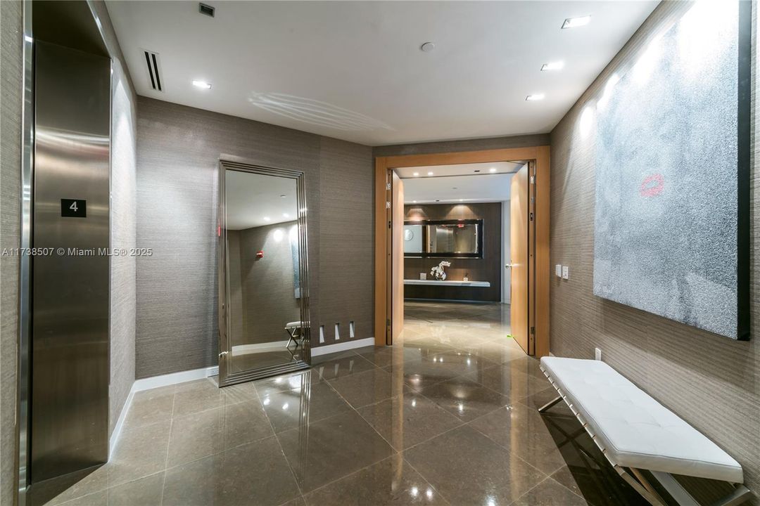 For Rent: $120,000 (5 beds, 5 baths, 7025 Square Feet)