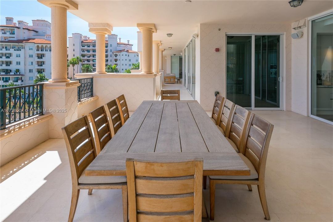 For Rent: $120,000 (5 beds, 5 baths, 7025 Square Feet)