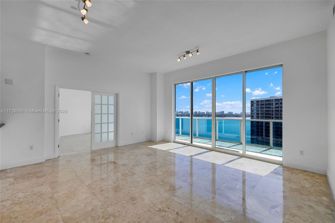 Недавно арендовано: $3,750 (2 спален, 2 ванн, 1274 Квадратных фут)