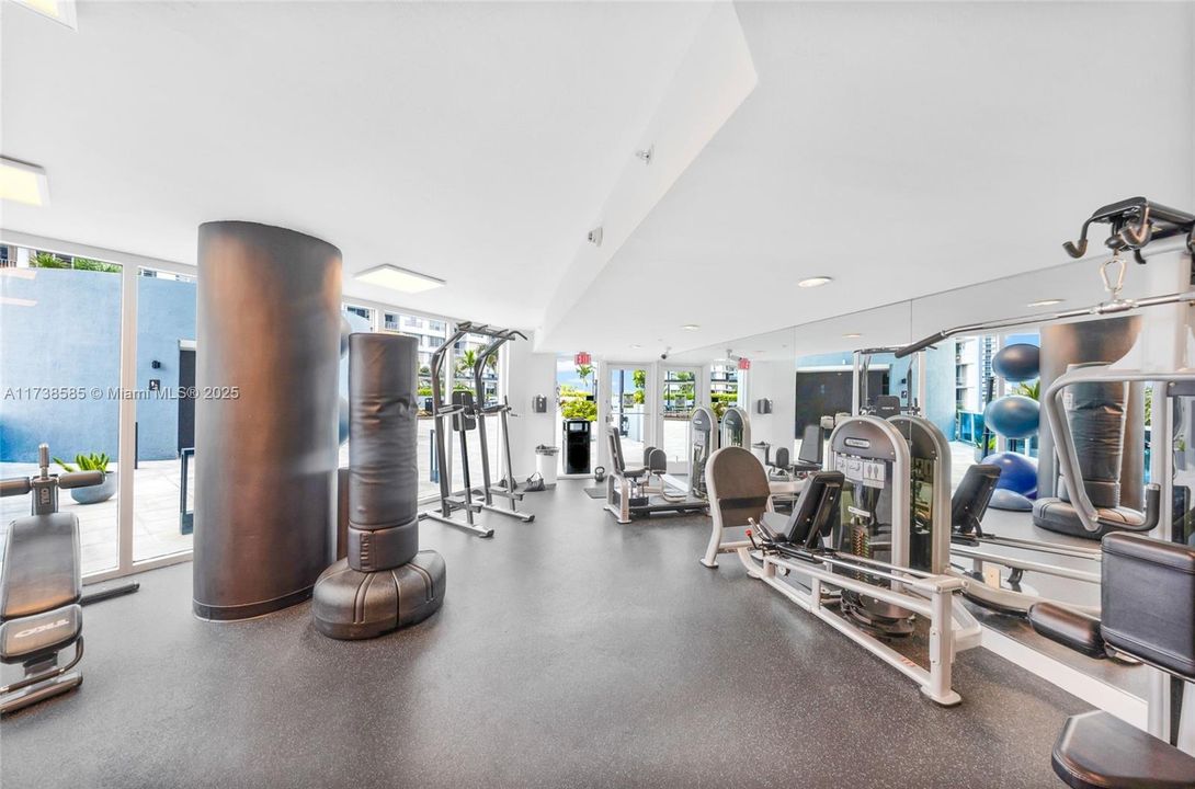 Недавно арендовано: $3,750 (2 спален, 2 ванн, 1274 Квадратных фут)