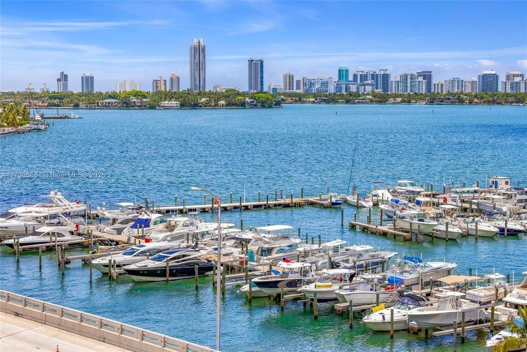 Недавно арендовано: $3,750 (2 спален, 2 ванн, 1274 Квадратных фут)