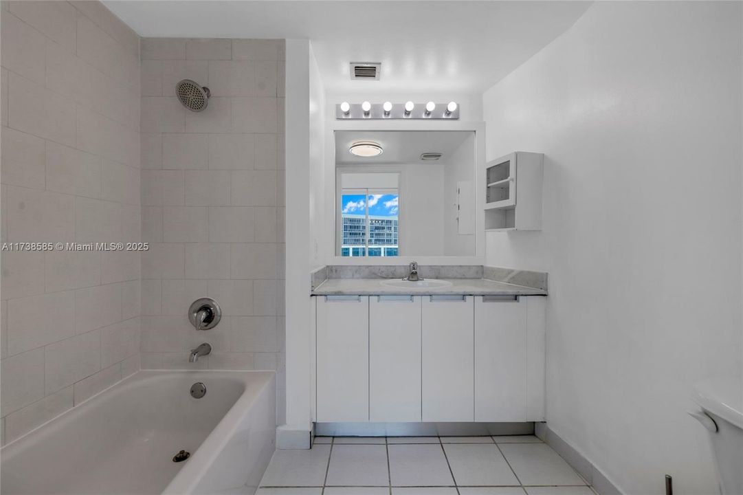 Недавно арендовано: $3,750 (2 спален, 2 ванн, 1274 Квадратных фут)