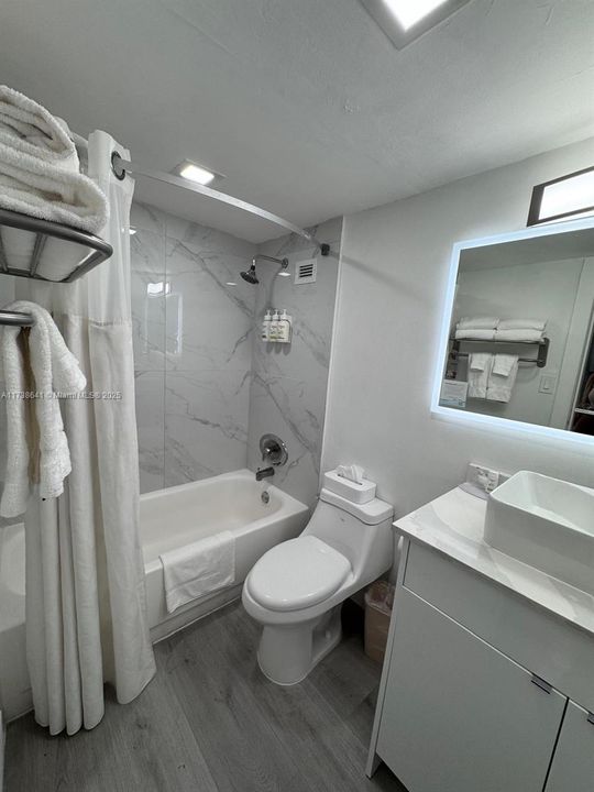 Vendido Recientemente: $119,000 (0 camas, 1 baños, 360 Pies cuadrados)