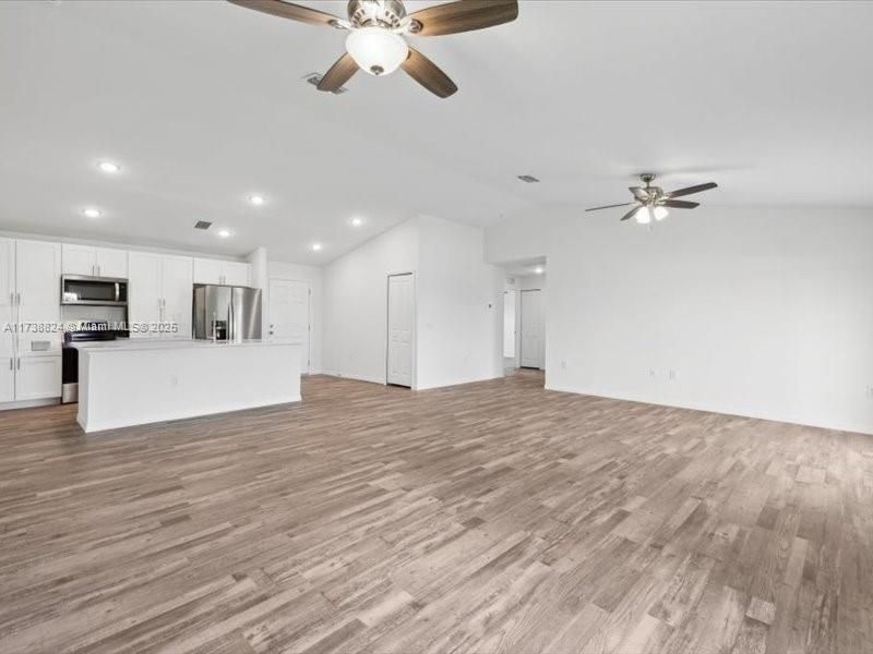 Недавно арендовано: $2,000 (3 спален, 2 ванн, 1767 Квадратных фут)