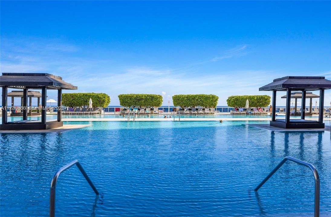 待售: $699,999 (1 贝兹, 1 浴室, 844 平方英尺)