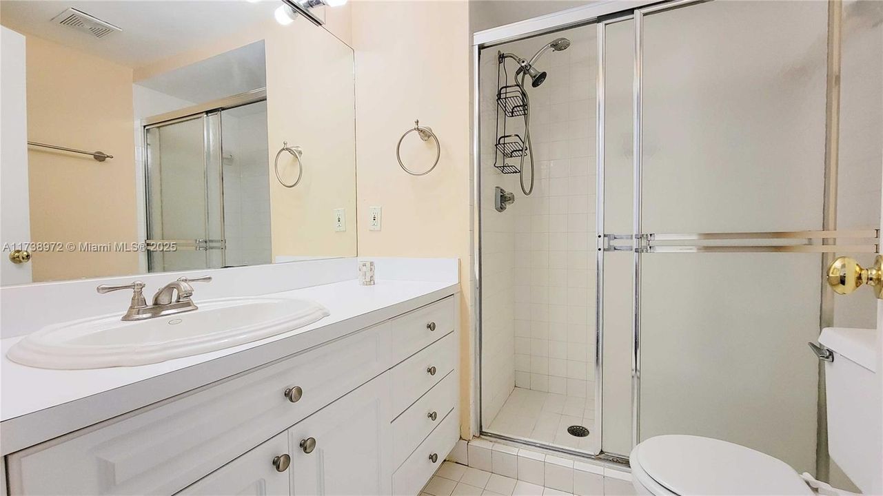 For Sale: $1,150,000 (3 beds, 2 baths, 2370 Square Feet)