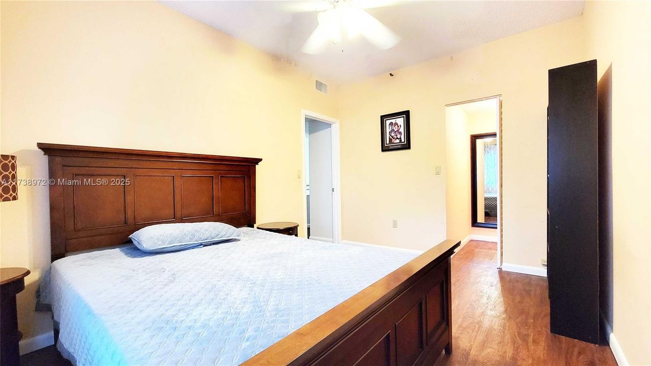 For Sale: $1,150,000 (3 beds, 2 baths, 2370 Square Feet)