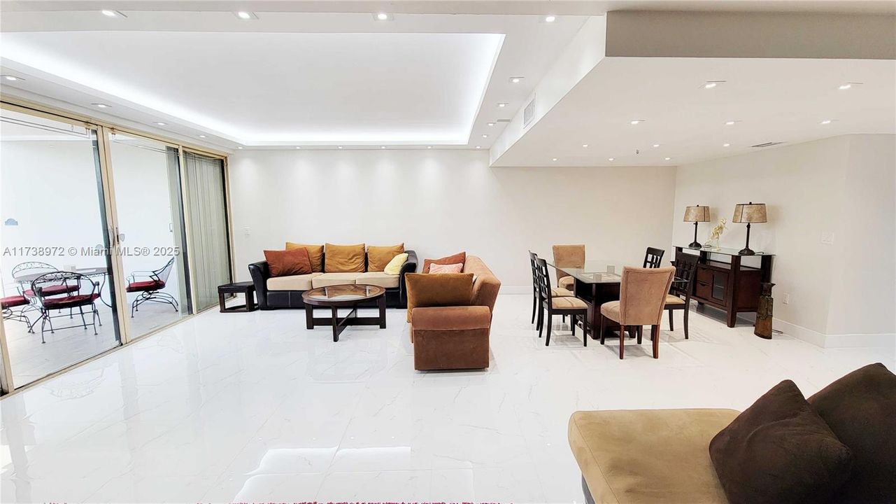 For Sale: $1,150,000 (3 beds, 2 baths, 2370 Square Feet)