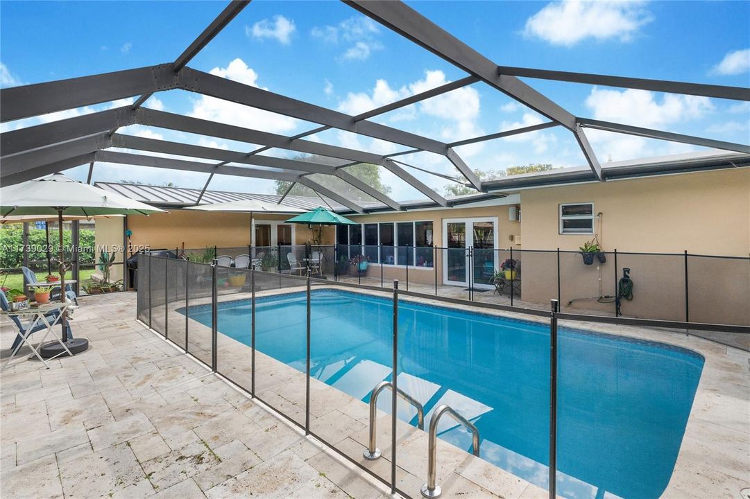 Recently Sold: $1,749,000 (3 beds, 2 baths, 3295 Square Feet)