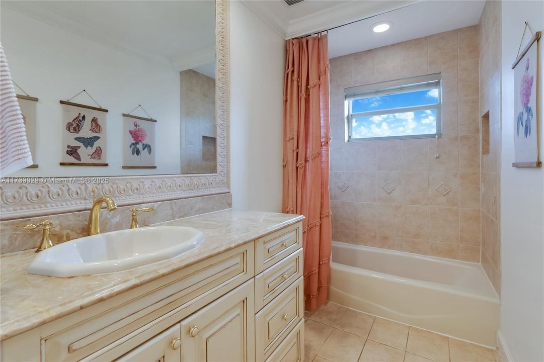 Recently Sold: $1,749,000 (3 beds, 2 baths, 3295 Square Feet)