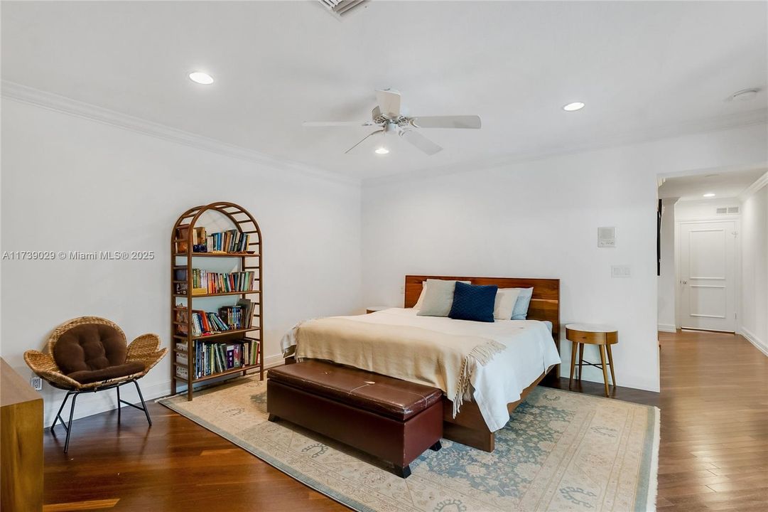 Recently Sold: $1,749,000 (3 beds, 2 baths, 3295 Square Feet)